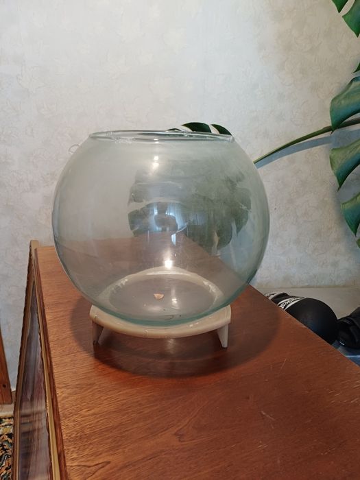 Продам круглый аквариум