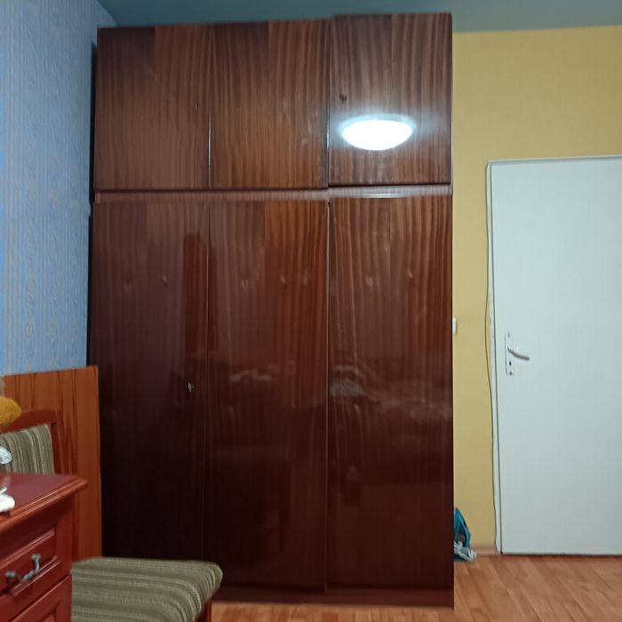 Гардероб с надстройка