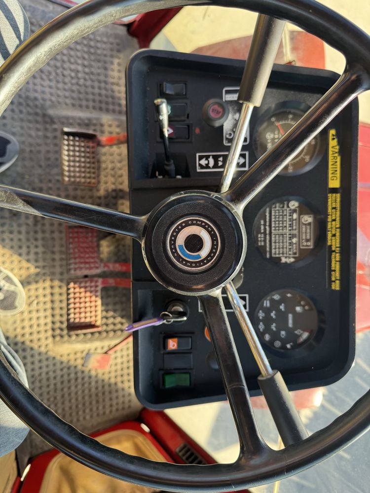 Tractor international 585 motor 4 pistoane