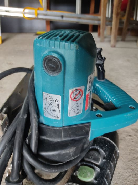 Mașină Makita gresie și faianță