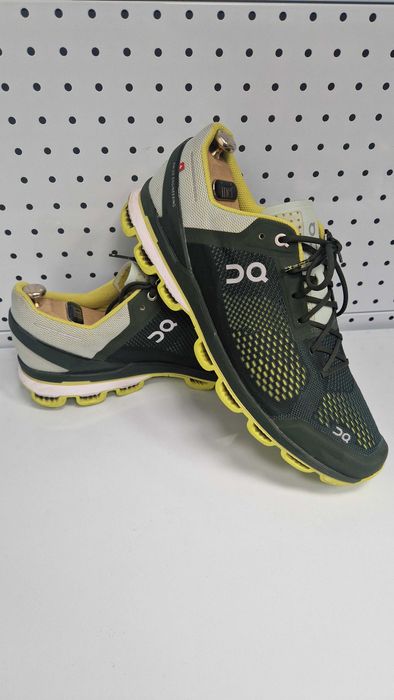 Оригинални мъжки маратонки- On CloudSurfer