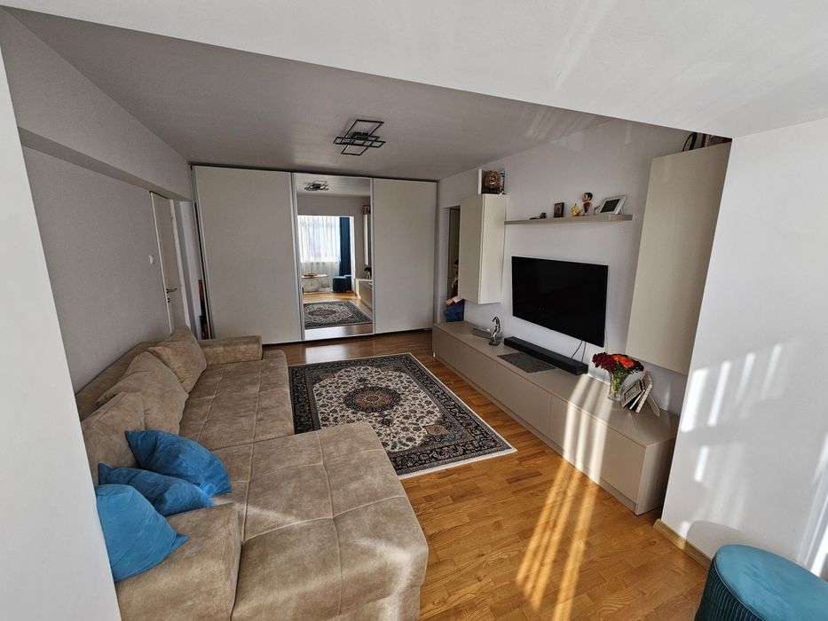 Aparatamnet de vânzare !