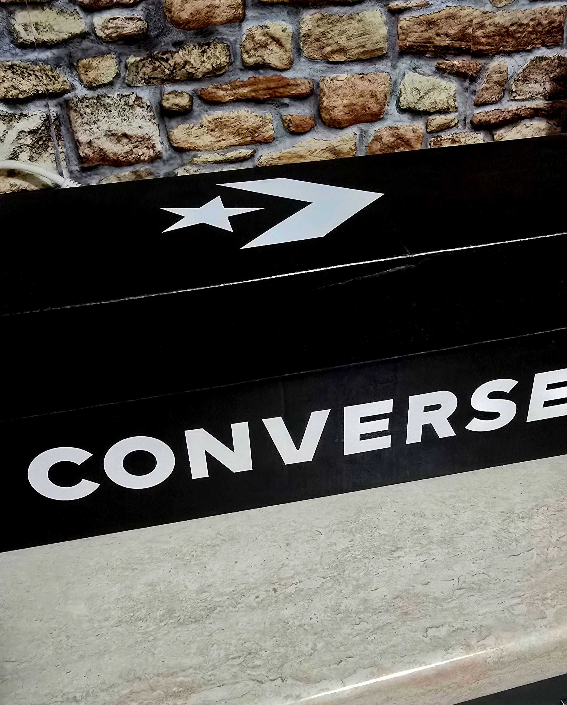 Vând Tenişi Chuck Taylor Converse All Star