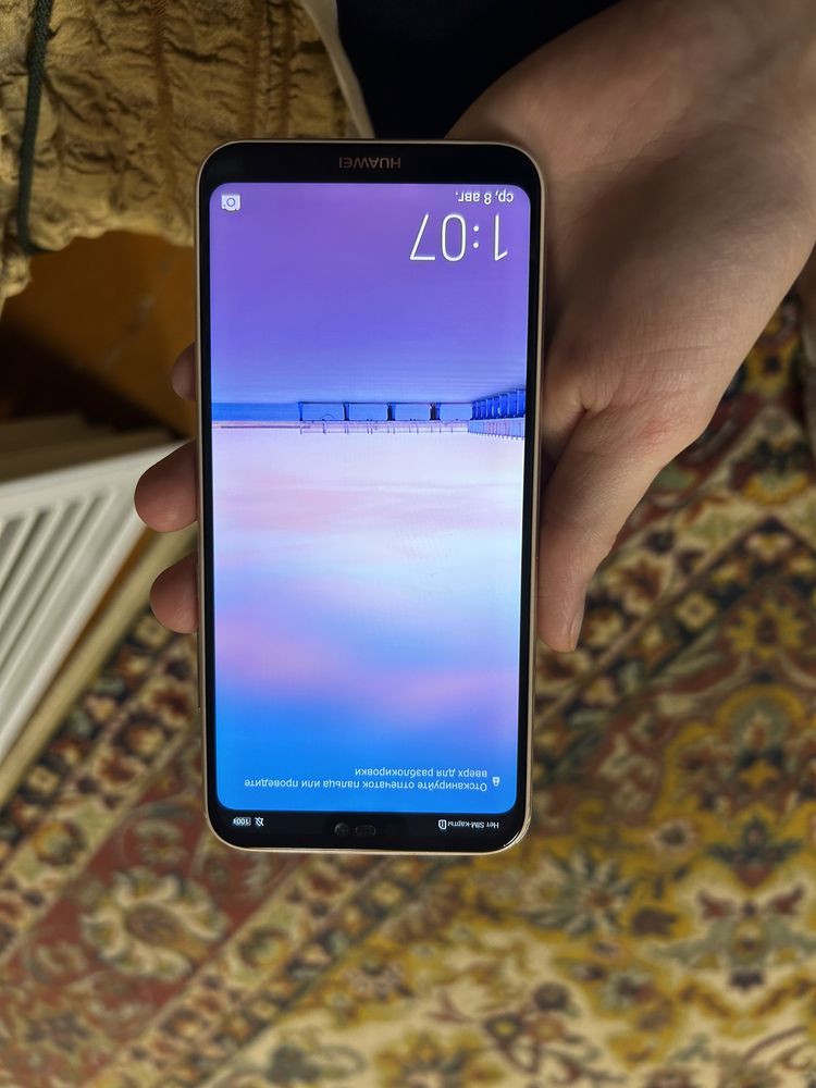 Телефон Huawei p20 lite