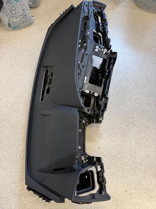 Plansa bord audi Q4 E-tron fz