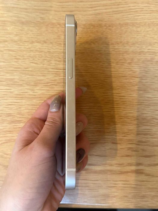 телефон iPhone 13