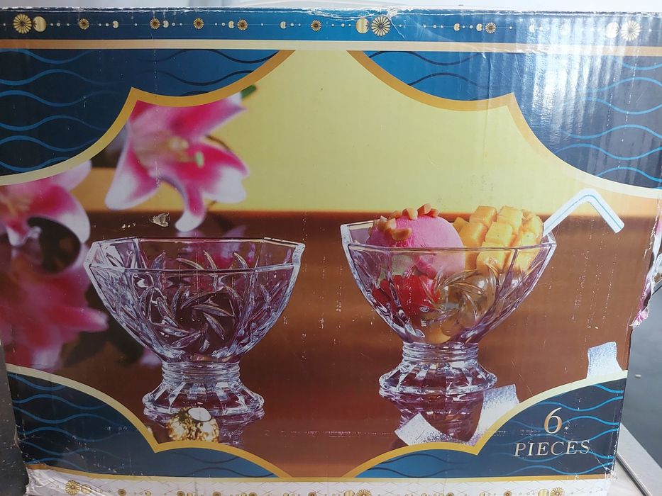 Дешево продам вазочки