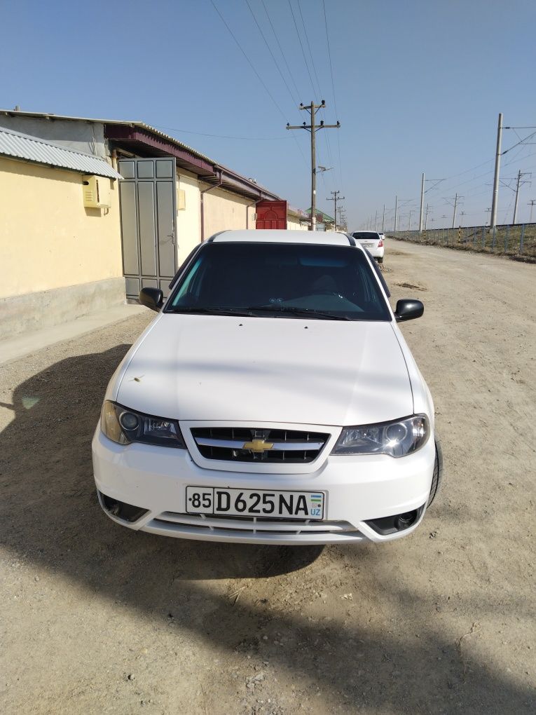 Nexia 2 DOHC avtomobil