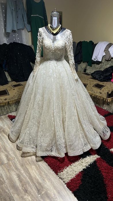 Rochița de mireasă de vânzare