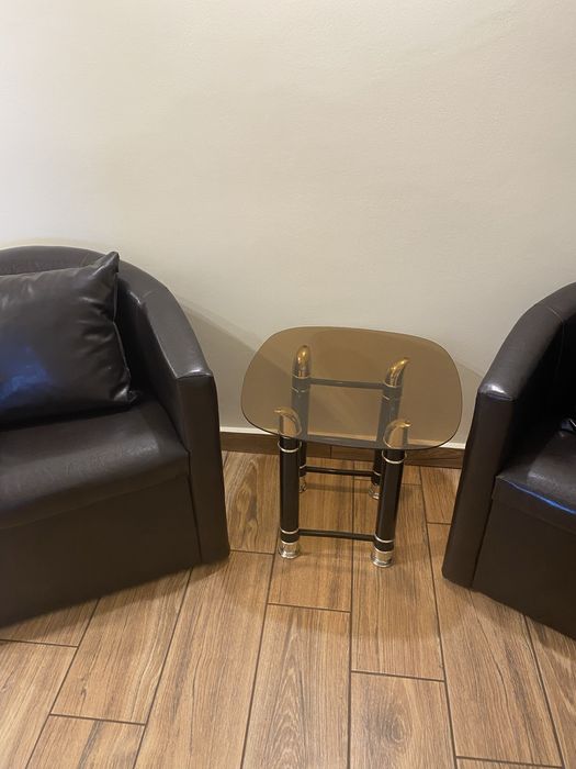 Fotolii dun piele ecologica cu masuta din sticla,cu transport in Arad