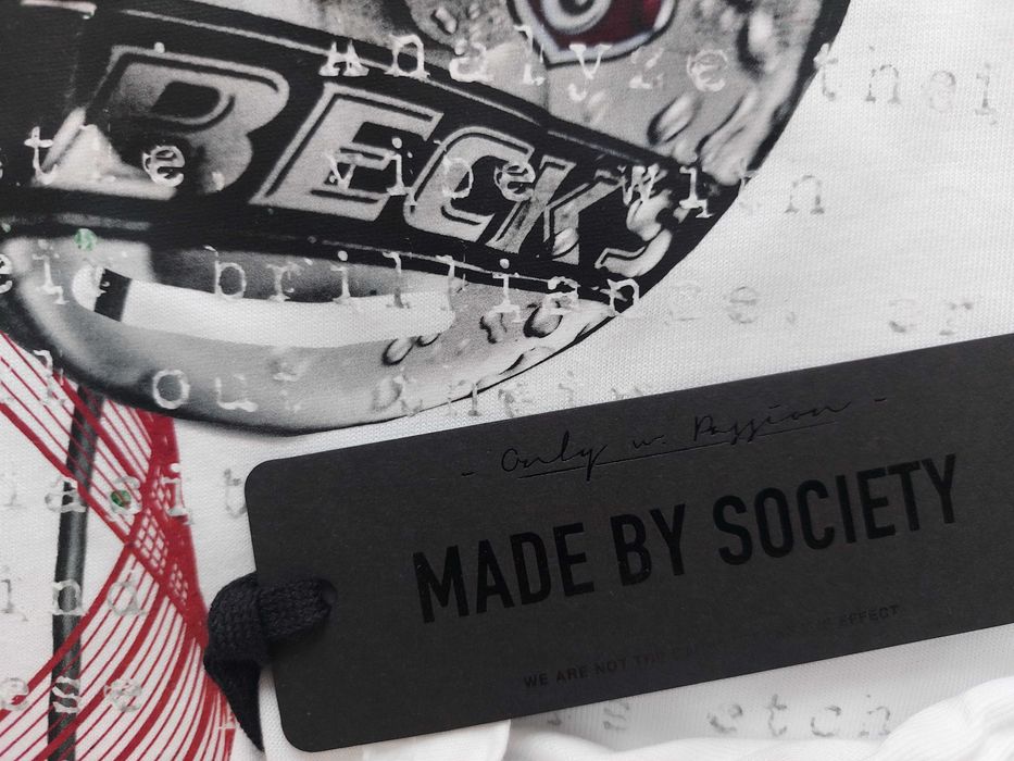 Tricou Made by Society _ Mărimea L / nou