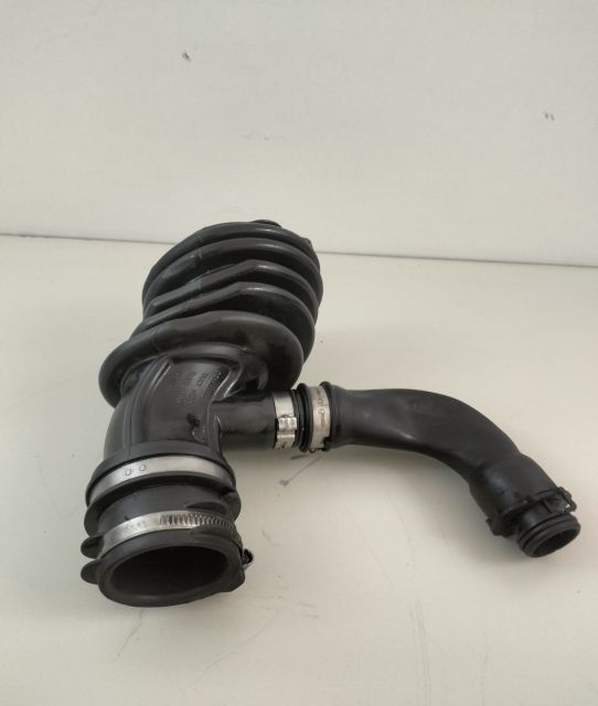 Furtun admisie aer 72100865 Ford Focus a 2-a generatie