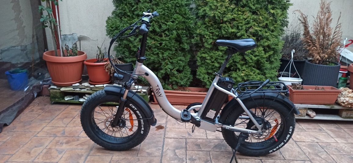 Bicicleta electrica pliabila fat bike