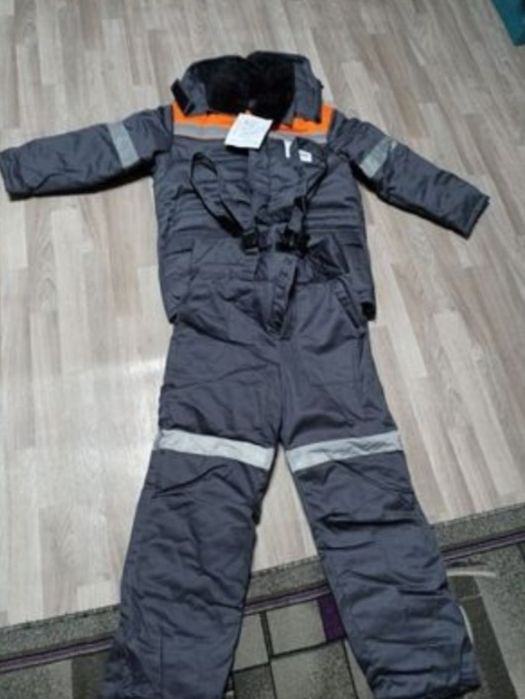 Продам зимнюю спецодежду