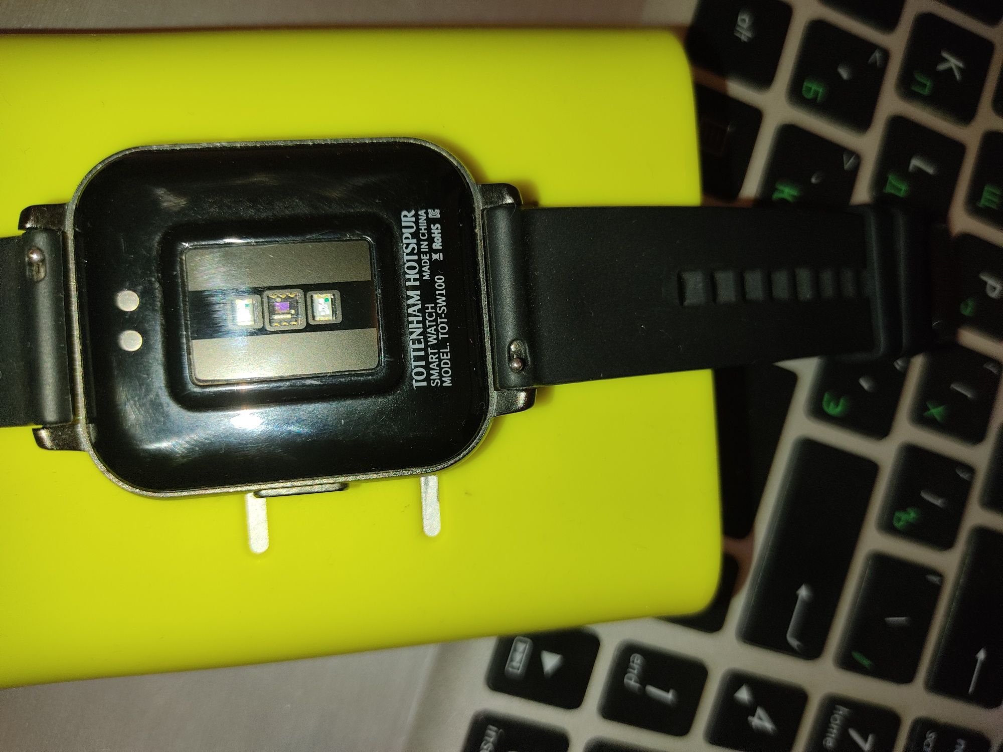 Smart watch model tot-sw100