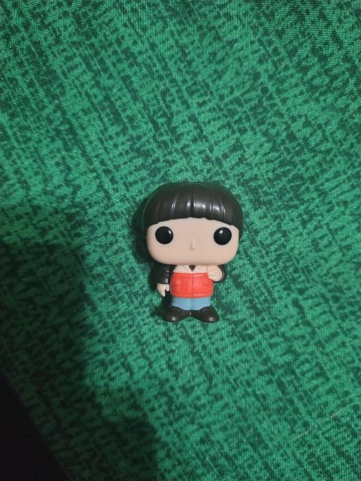 Figurină funko stranger things kinder joy