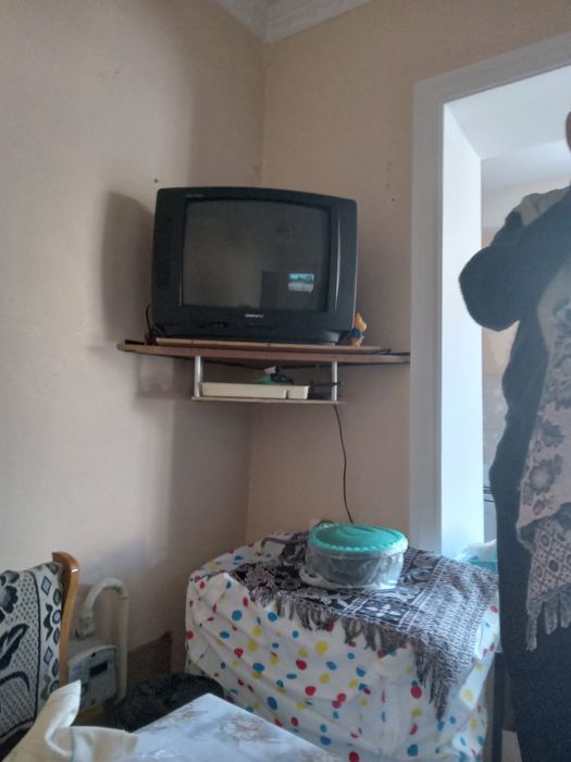 Stariy televizor