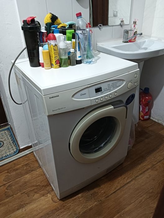 Продам стиральную машину на запчасти