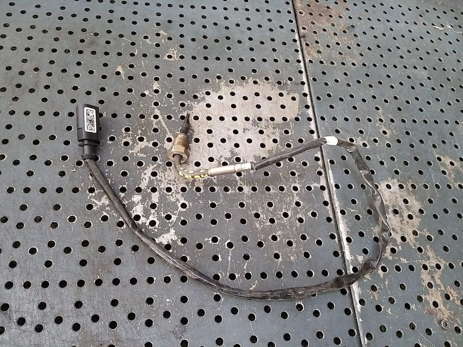 Senzor temperatura gaze evacuare 2.0 tdi audi a4 b9 8w 8w0906088q