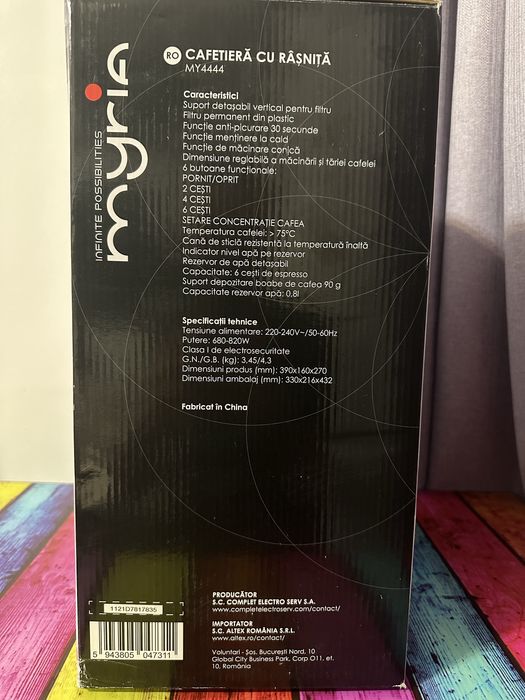 Cafetiera cu rasnita