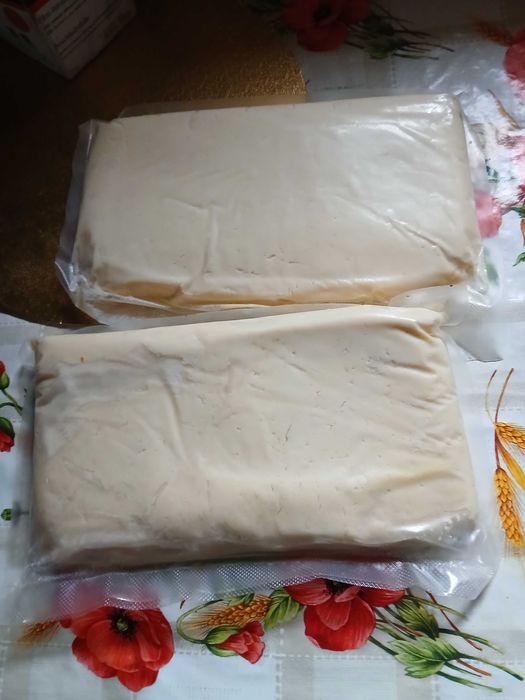 De vanzare produse lactate din lapte de VACA