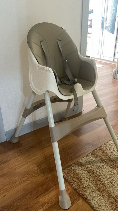 Детский стульчик для кормления