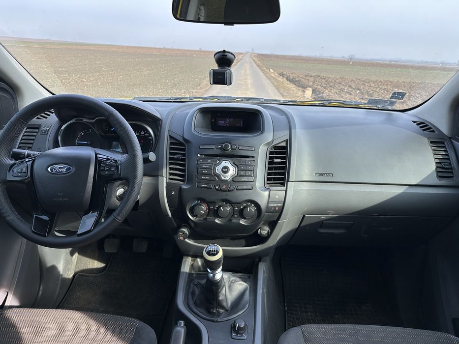 Vand sau Schimb cu BULDOEXCAVATOR sau BOBCAT—> Ford  Ranger