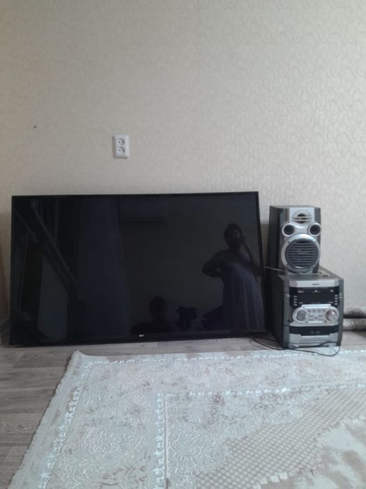 Телевизор LG с музыкальным центром