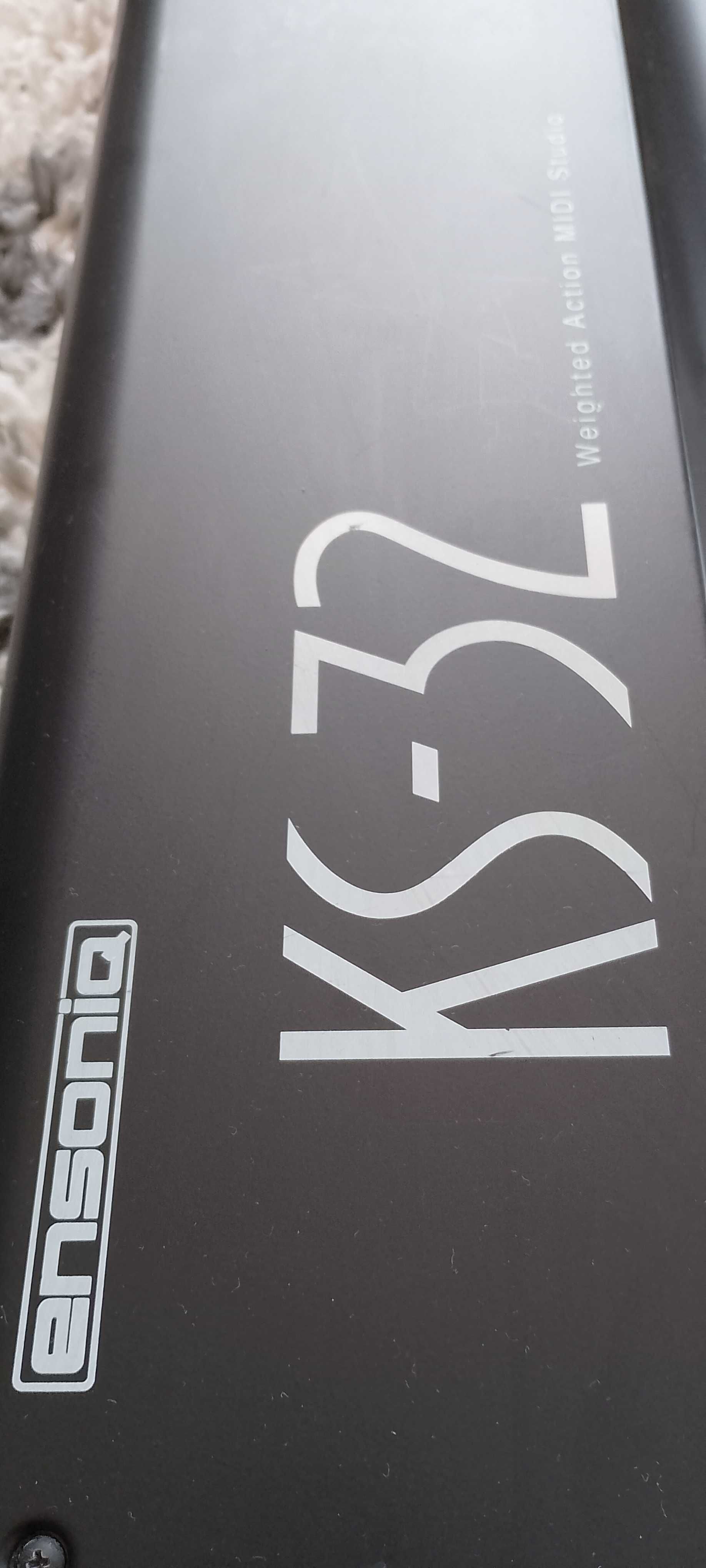 Продавам Ensoniq KS-32