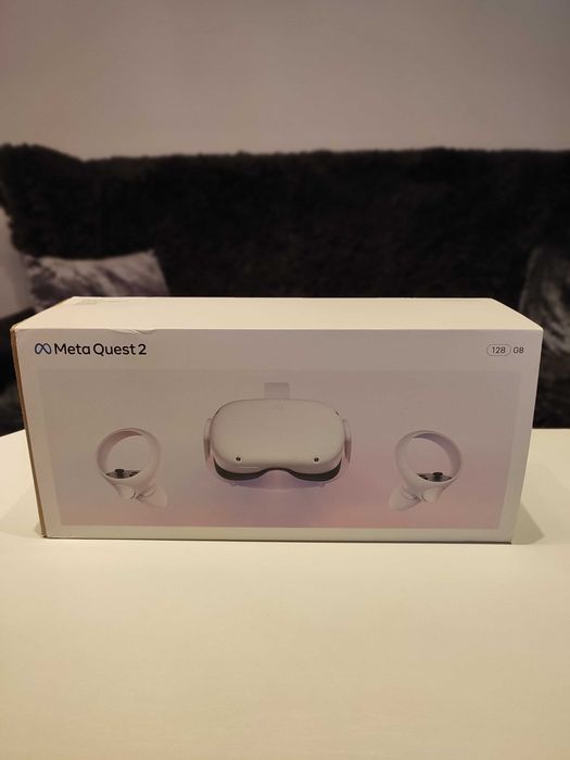 Vând Ochelari VR Oculus Meta Quest 2 128gb aproape noi