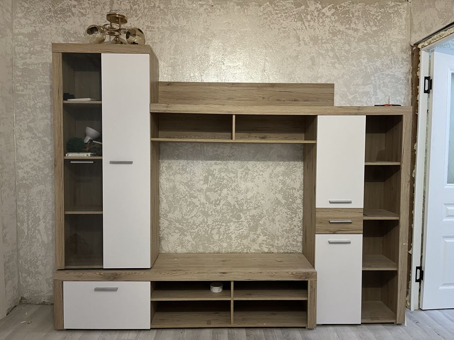 Шкаф для гостиной