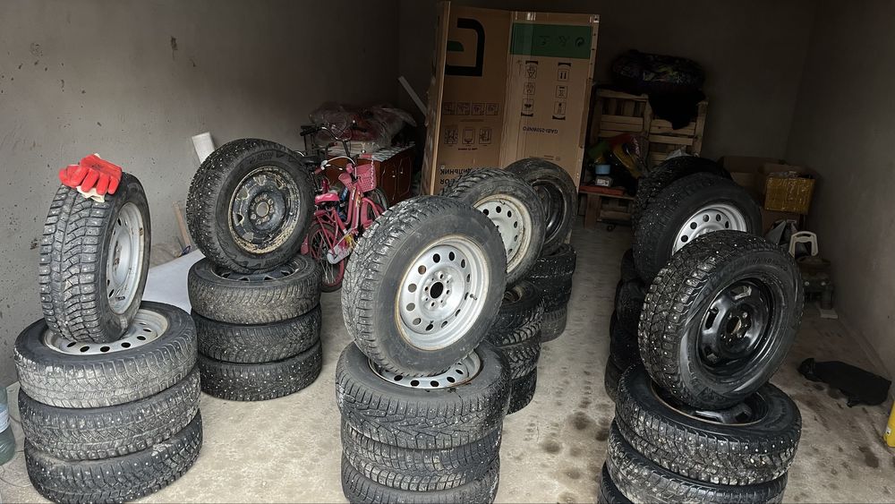 Продам зимние резины с дисками р 14 и р 13