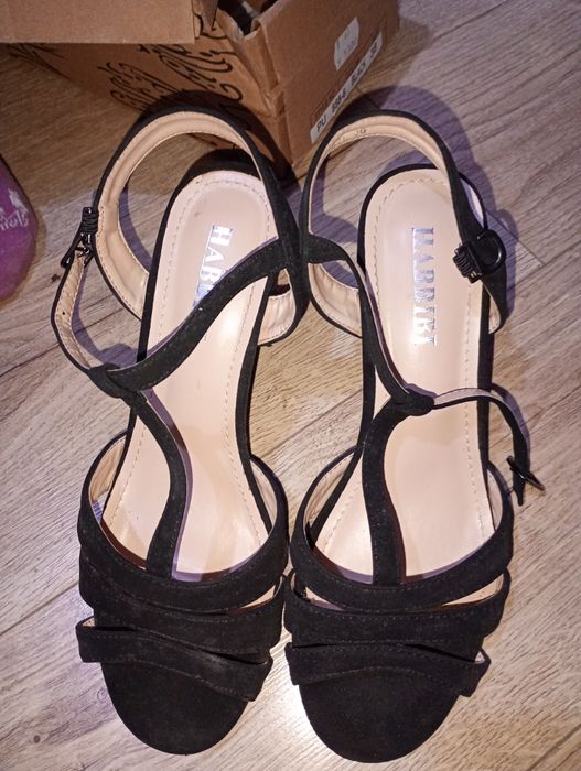 Pantofi eleganți cu toc