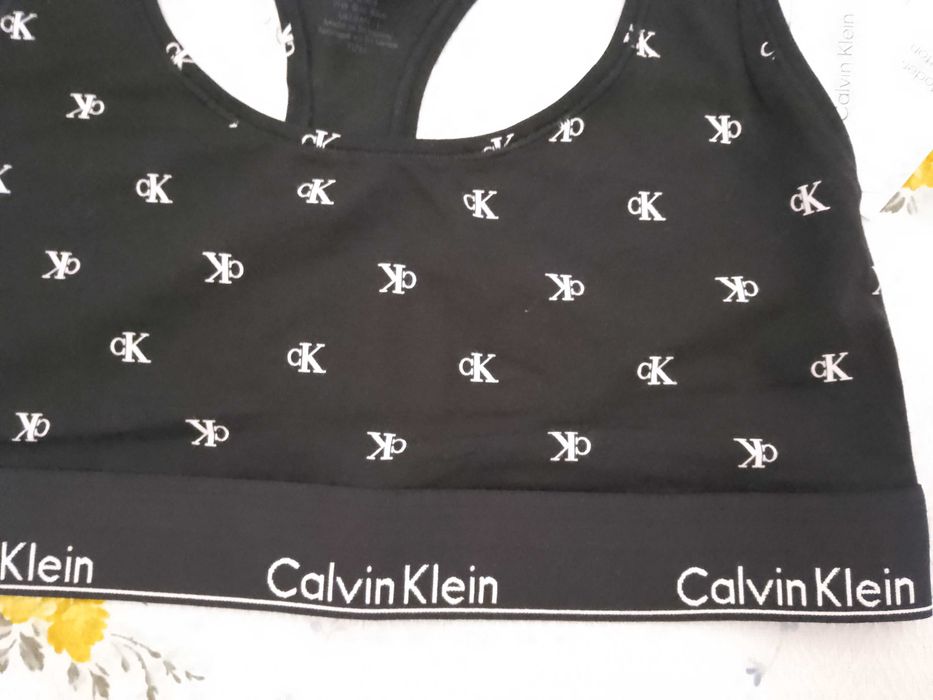 Calvin Klein спортно бюстие