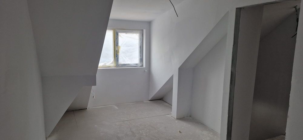 Apartament 3 camere de vânzare 73m pătrați