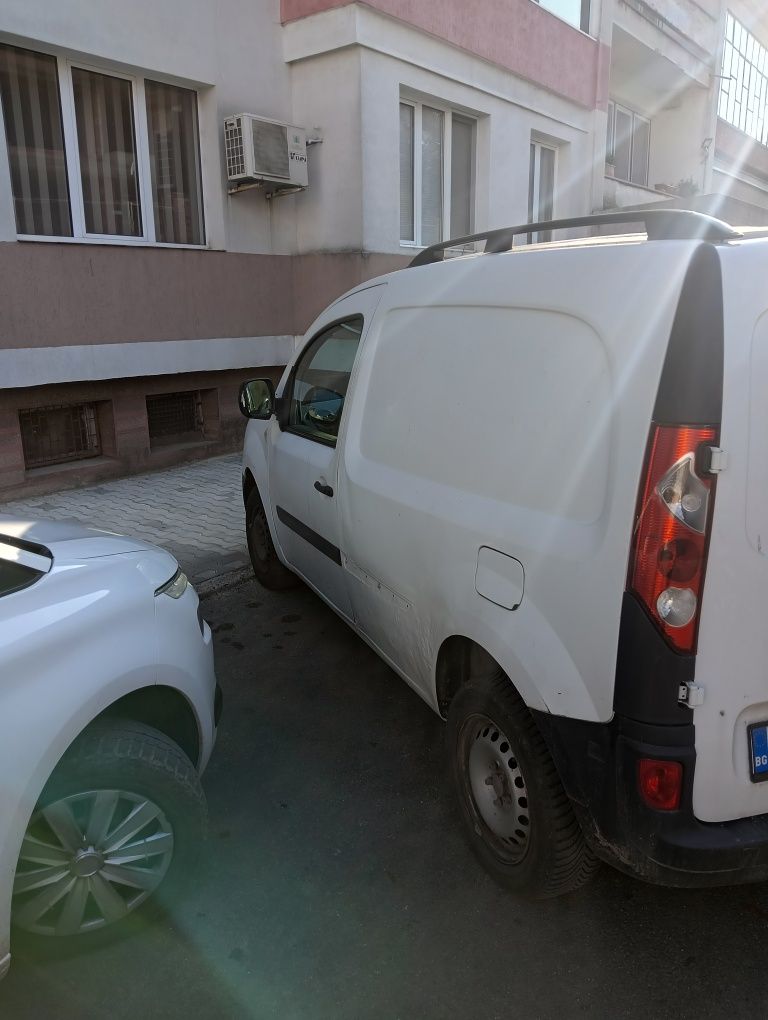 Рено Канго бензин