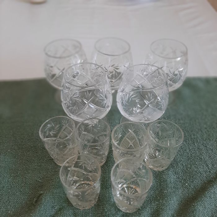 продаются хрустальные стаканы рюмки советские