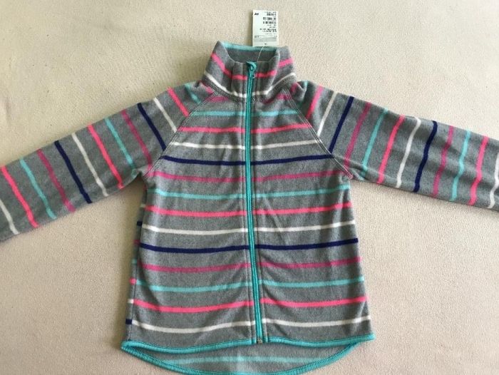 Нов поларен суичър на H&M за момиченце