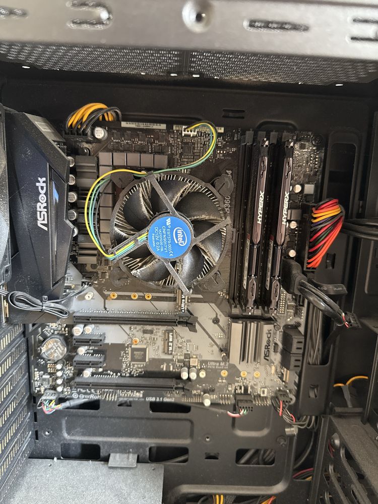 Настолен компютър – i5-8500 / 16GB RAM / 480GB SSD / ASRock