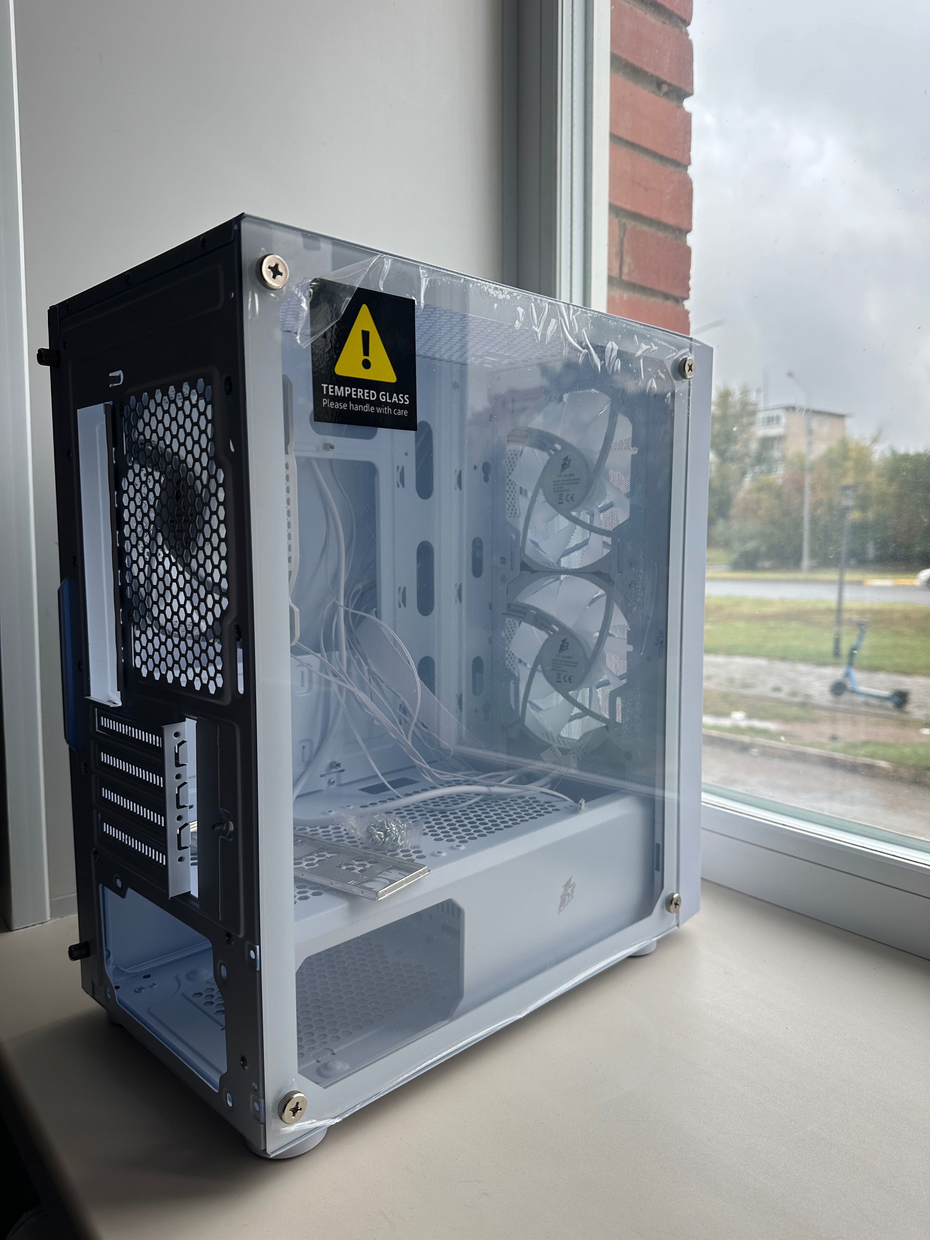 Продам Корпус 1STPLAYER FireBase X4-M (X4-M-WH-2F7-14-W-1F7-W) белый