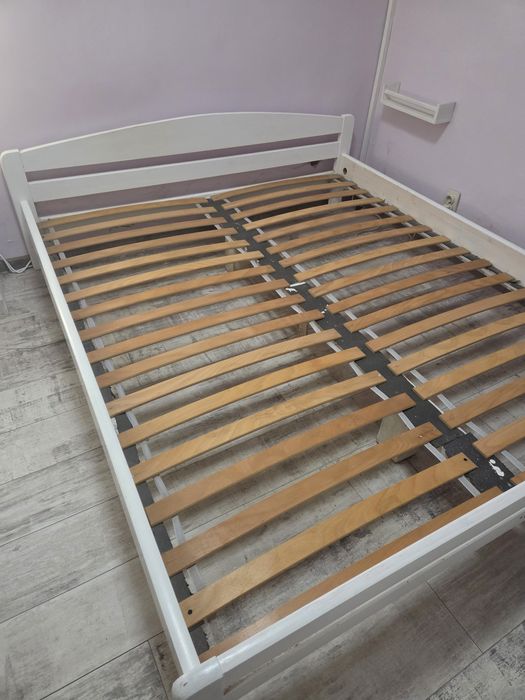 Продавам обзавеждане за спалня