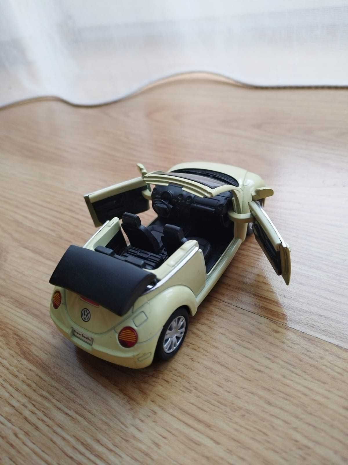 Macheta Wolkswagen New Beetle 1:32 decapotabila