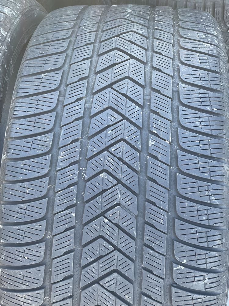 2x 305 35 21 Pirelli Scorpion Winter