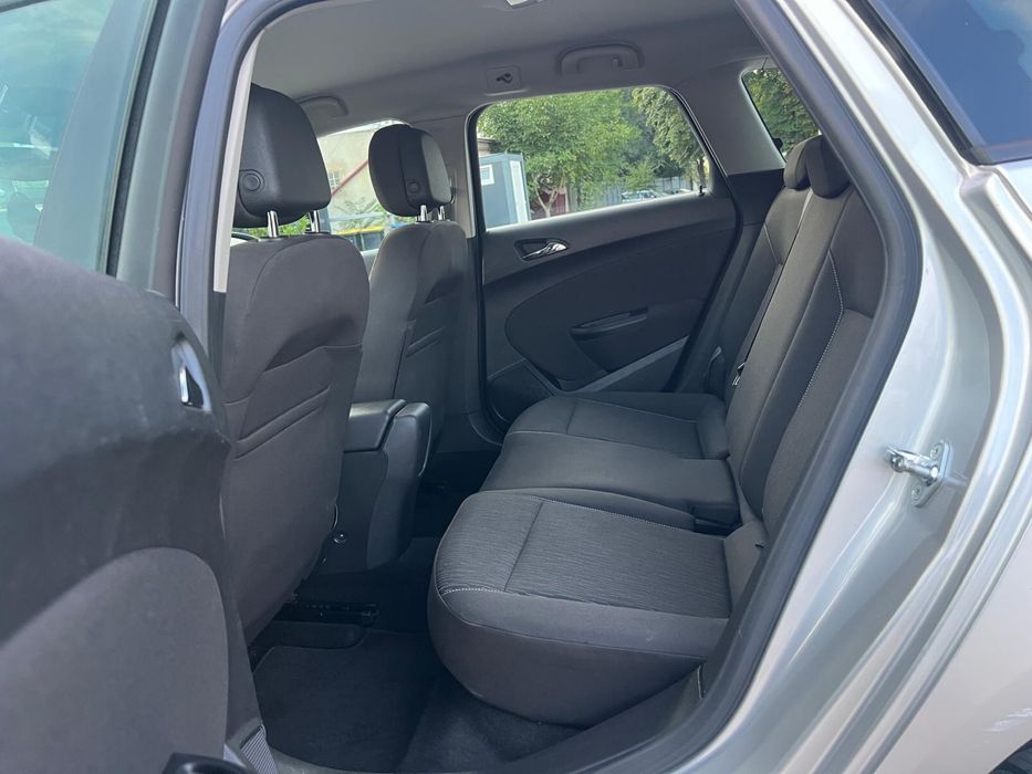 Opel astra 2015 stare impecabila