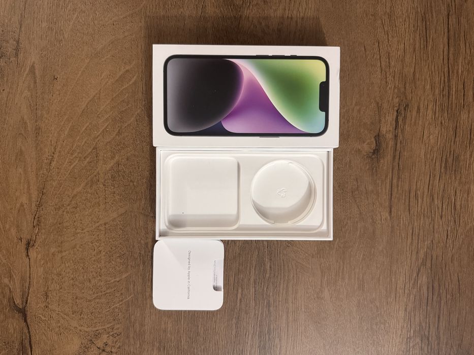 Оригинална кутия + кабел от iPhone 14, Midnight 128GB