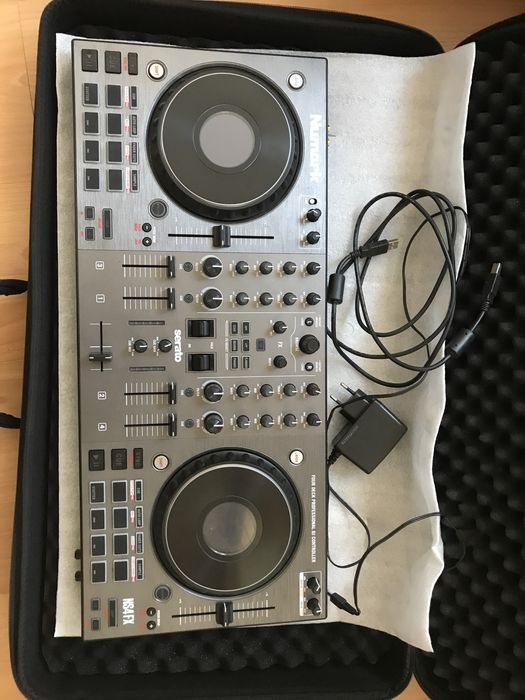 DJ Controller Numark NS4FX