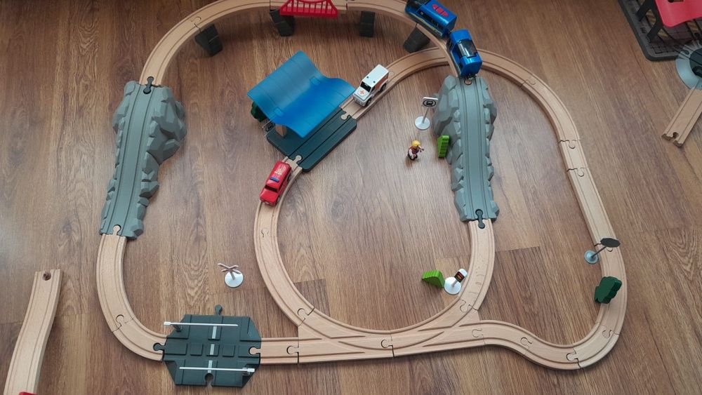 Seturi trenulete,sine,diferite seturi etc