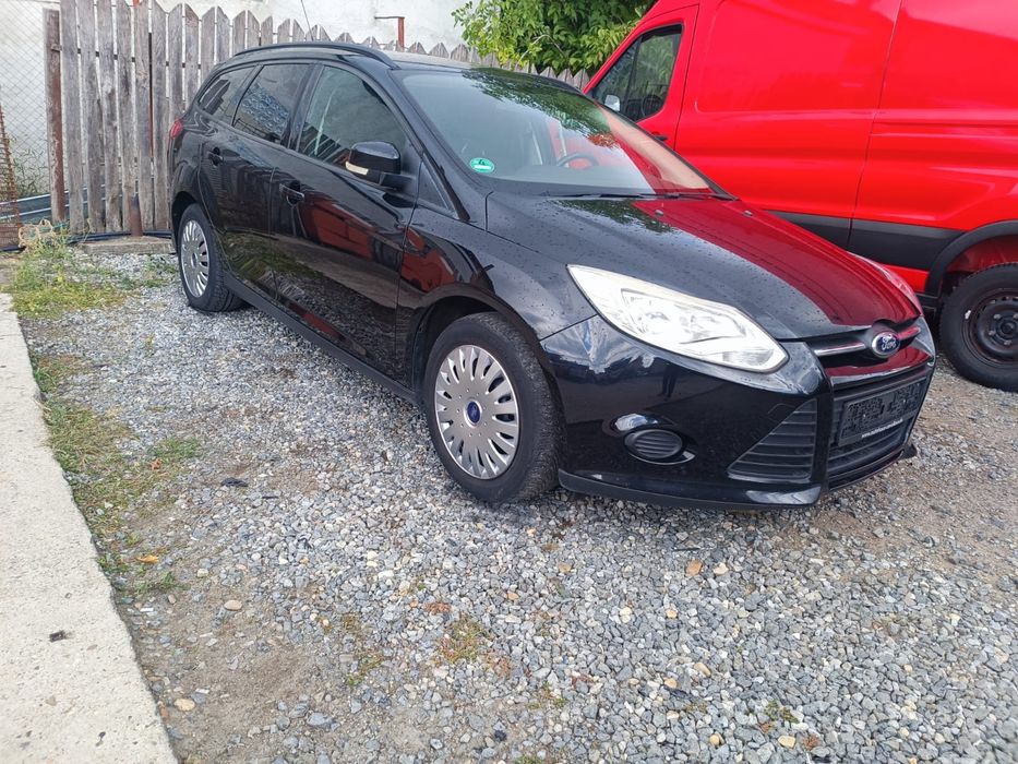 Ford Focus - 1.0 Benzină 125CP - An 2013 - Clima / Senzori / Pilot