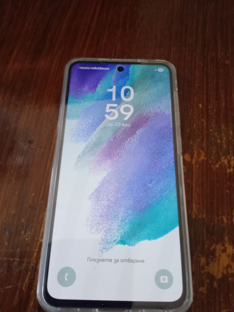 Продавам Самсунг s21 fe,6/128 giga