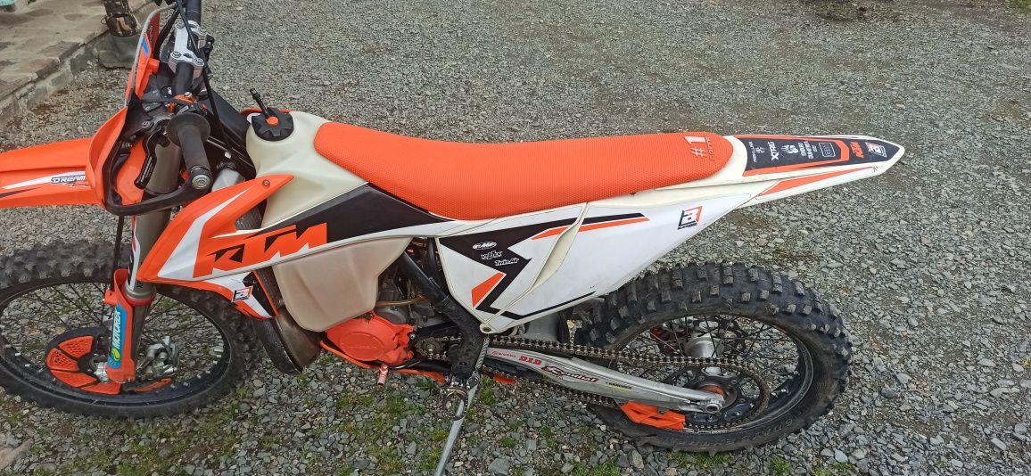 KTM xc 300 ( nu Gasgas Beta Husqvarna)